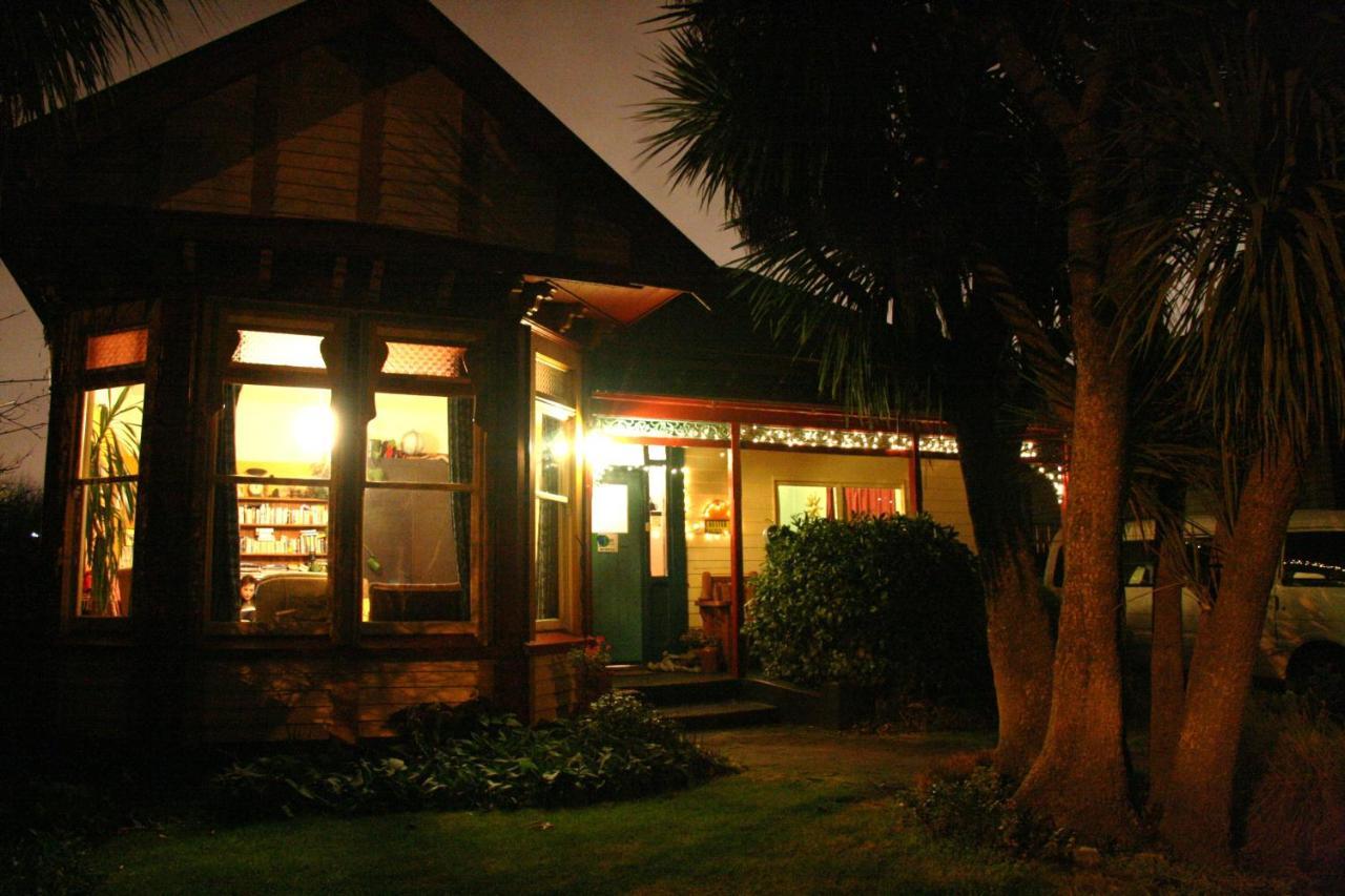 Chester St Backpackers Крайстчърч Екстериор снимка