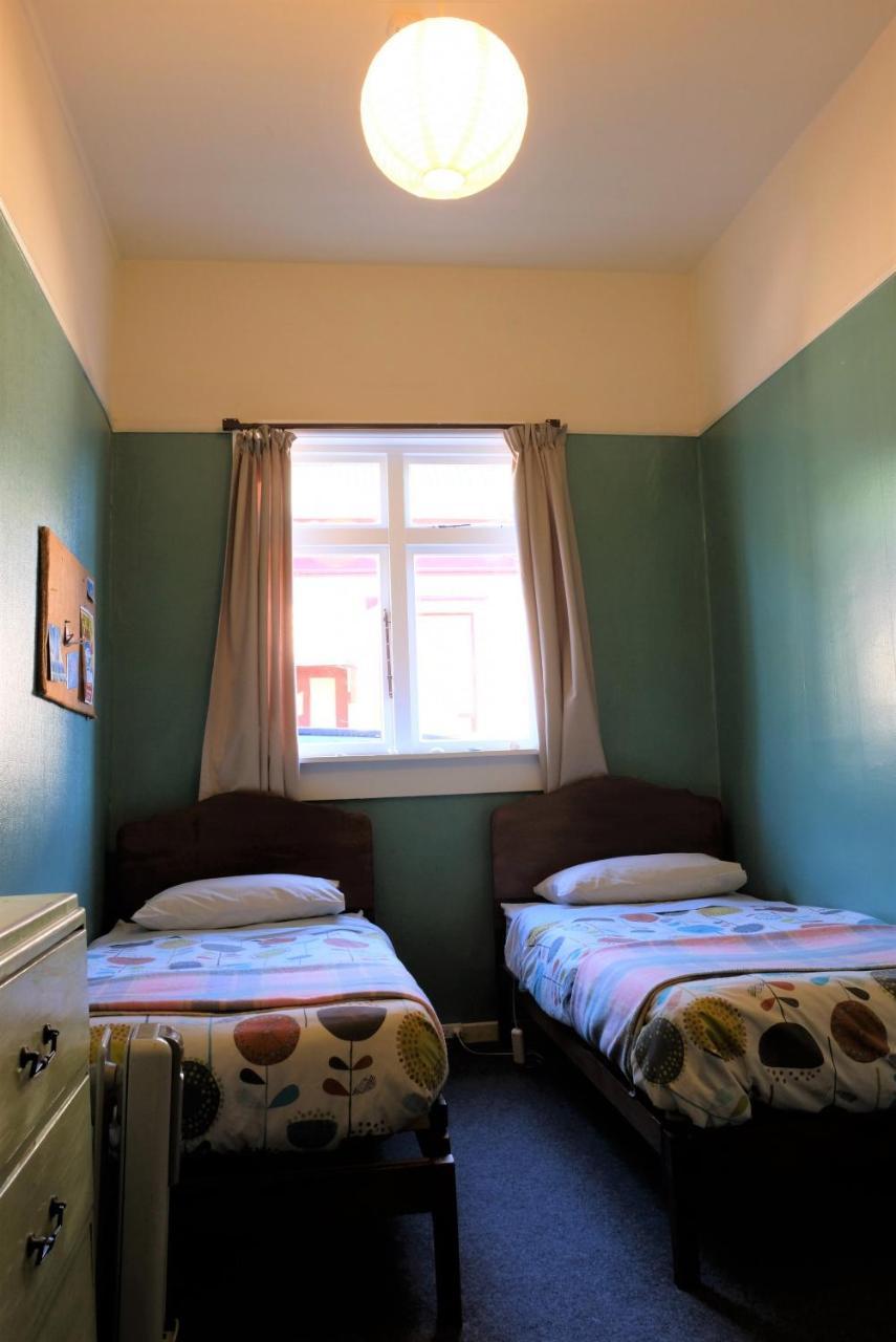 Chester St Backpackers Крайстчърч Екстериор снимка